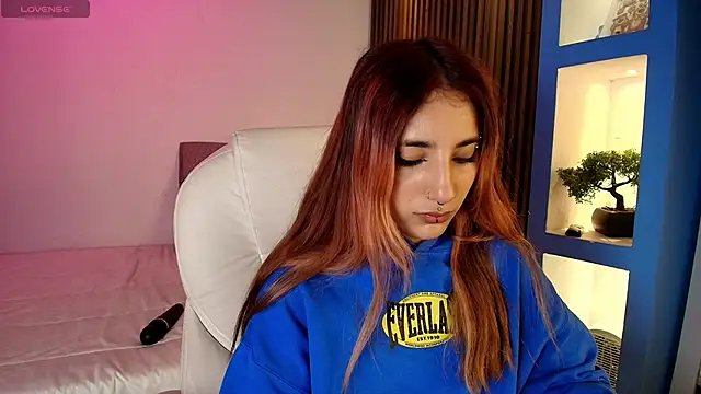 CassidyEvans online show from December 17, 2025, 11:37 am