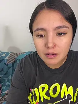 Snapshot of Mellani_luod chatting on June 27, 2026, 3:34 am Mellani luod online show from June 27, 2026, 3:34 am