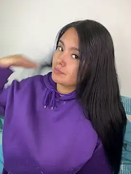 Snapshot of Mellani_luod chatting on June 25, 2026, 3:26 am Mellani luod online show from June 25, 2026, 3:26 am