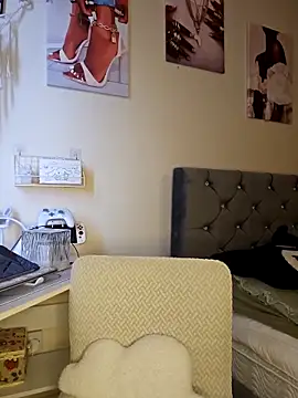 LucyMiax online show from November 29, 2025, 10:37 am