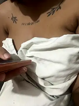 jasmyn0088 online show from October 24, 2025, 9:08 am