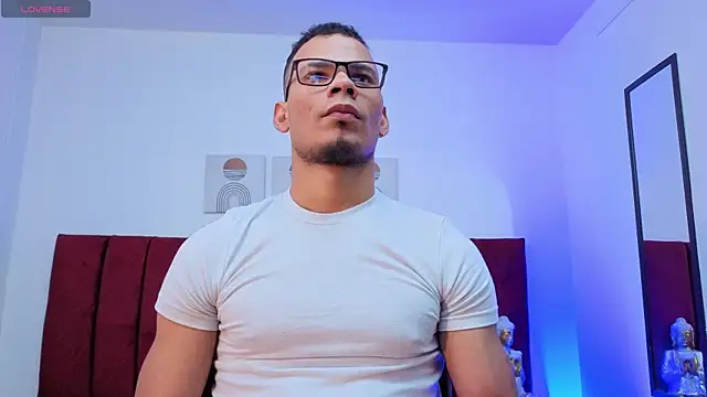 DaamonSlader  online show from November 4, 2025, 8:45 pm