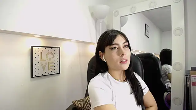 Grace Velle online show from October 23, 2025, 8:29 pm