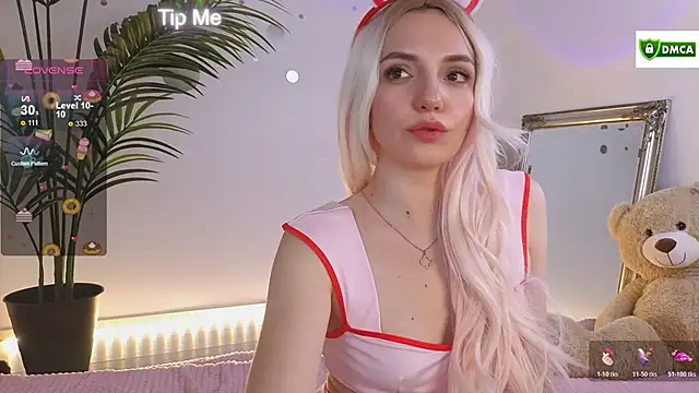 Snapshot of cute_cake chatting on November 10, 2025, 9:42 pm cute cake online show from November 10, 2025, 9:42 pm