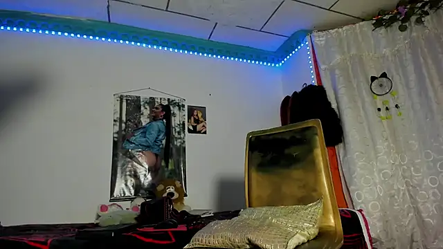 Snapshot of Amberbrown18 chatting on February 5, 2026, 3:13 am Amberbrown18 online show from February 5, 2026, 3:13 am