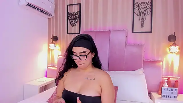 DevoraCarther online show from November 29, 2025, 8:53 pm