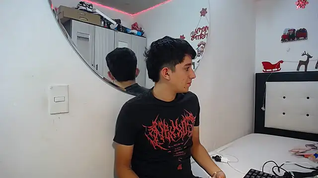 Snapshot of Dravith_Valery chatting on December 16, 2025, 4:28 am Dravith Valery online show from December 16, 2025, 4:28 am