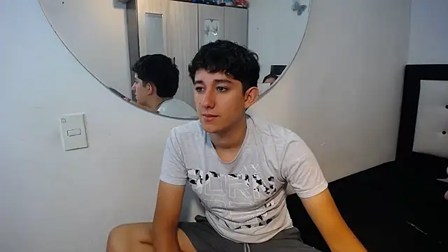 Snapshot of Dravith_Valery chatting on November 26, 2025, 5:18 am Dravith Valery online show from November 26, 2025, 5:18 am