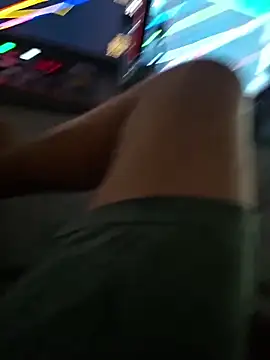 shainnfk online show from December 3, 2025, 6:07 pm