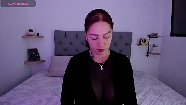 Saraarouusee online show from March 7, 2026, 3:02 am