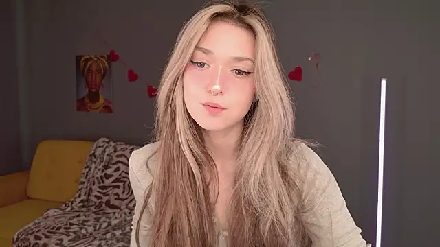 Snapshot of BellaSink chatting on February 24, 2026, 5:30 am BellaSink online show from February 24, 2026, 5:30 am