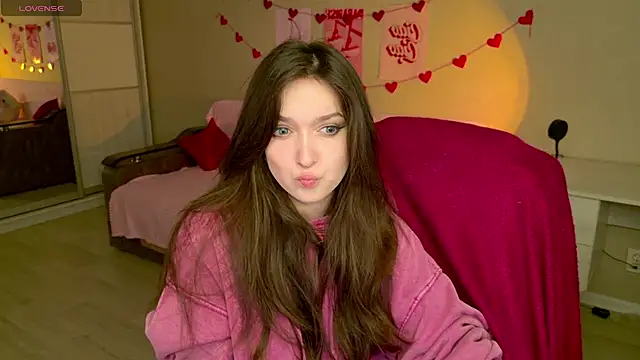 BellaSink online show from November 25, 2025, 5:30 am