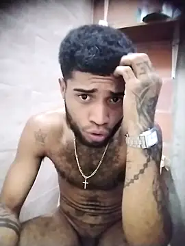 Snapshot of AXionX chatting on November 8, 2025, 11:52 pm AXionX online show from November 8, 2025, 11:52 pm