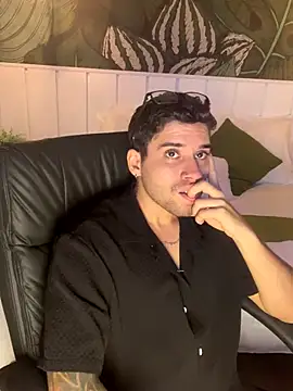 Mike montoya01 online show from October 24, 2025, 1:48 am