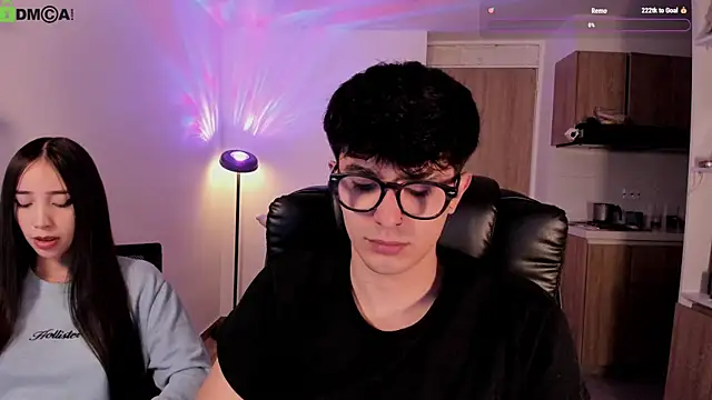Mikeyvioleta  online show from May 18, 2026, 12:10 pm