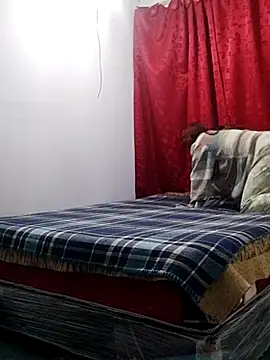 Rhosynn online show from December 3, 2025, 2:45 am