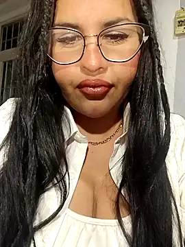 Sexylips200 online show from October 30, 2025, 5:39 am