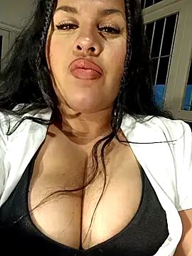 Sexylips200 online show from November 12, 2025, 6:17 am