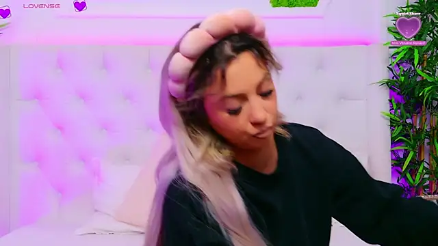 Snapshot of AriannaSins chatting on January 10, 2026, 1:39 pm AriannaSins online show from January 10, 2026, 1:39 pm