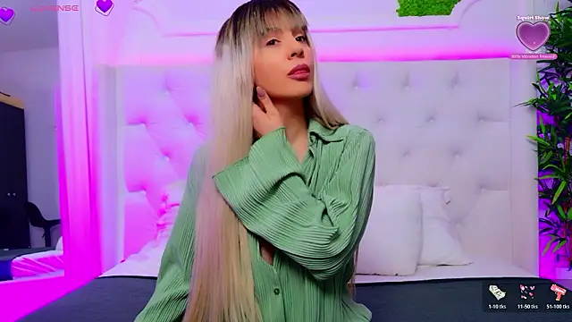 Snapshot of AriannaSins chatting on February 4, 2026, 1:17 pm AriannaSins online show from February 4, 2026, 1:17 pm