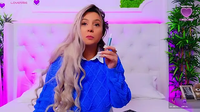 Snapshot of AriannaSins chatting on January 14, 2026, 1:37 pm AriannaSins online show from January 14, 2026, 1:37 pm