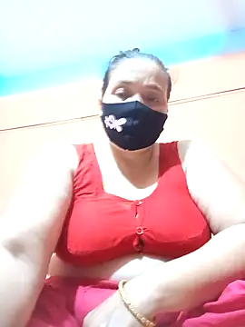 Snapshot of Moyna_1 chatting on October 27, 2025, 3:46 pm Moyna 1 online show from October 27, 2025, 3:46 pm