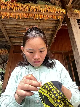 Snapshot of Saomai25 chatting on November 15, 2025, 6:28 am Saomai25 online show from November 15, 2025, 6:28 am