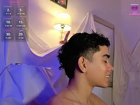 Snapshot of Yamilk101 chatting on December 4, 2025, 6:12 am Yamilk101 online show from December 4, 2025, 6:12 am