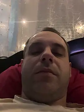 Snapshot of AndyLynn chatting on November 6, 2025, 9:19 pm AndyLynn online show from November 6, 2025, 9:19 pm