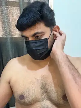 Handsome8677 online show from May 25, 2026, 9:19 am