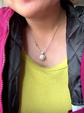 Snapshot of panda-bae chatting on November 13, 2025, 5:33 am panda-bae online show from November 13, 2025, 5:33 am