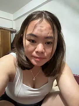 Snapshot of panda-bae chatting on October 23, 2025, 2:27 pm panda-bae online show from October 23, 2025, 2:27 pm