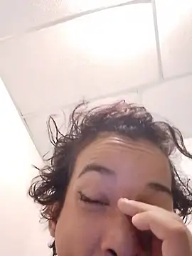 Snapshot of Teressa_Love chatting on November 5, 2025, 9:45 am Teressa Love online show from November 5, 2025, 9:45 am