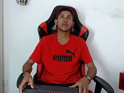 sexy latin cum online show from October 15, 2025, 1:41 pm