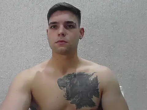 Snapshot of Zure-xxx chatting on April 28, 2026, 11:31 pm Zure-xxx online show from April 28, 2026, 11:31 pm