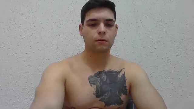 Snapshot of Zure-xxx chatting on July 13, 2026, 11:48 pm Zure-xxx online show from July 13, 2026, 11:48 pm