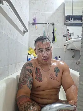 Rueditasss online show from March 9, 2026, 2:04 am