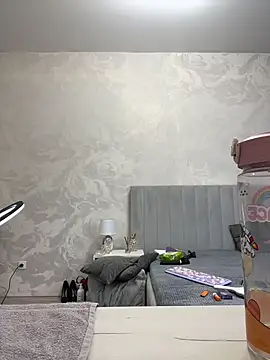 Snapshot of ChloeBrut chatting on June 1, 2026, 12:00 am ChloeBrut online show from June 1, 2026, 12:00 am