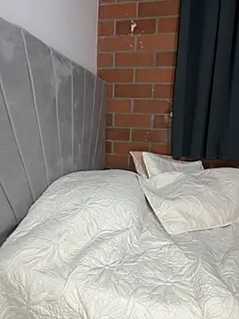 valentina herrrera online show from October 24, 2025, 3:38 am