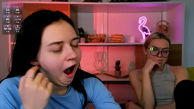 Snapshot of miki_ti chatting on December 3, 2025, 7:52 am miki ti online show from December 3, 2025, 7:52 am