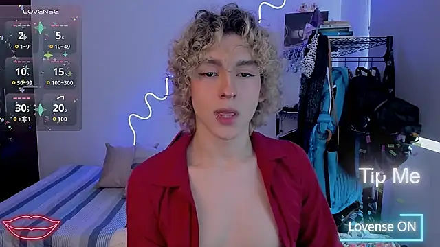 Lyric Mirage online show from November 18, 2025, 8:12 pm