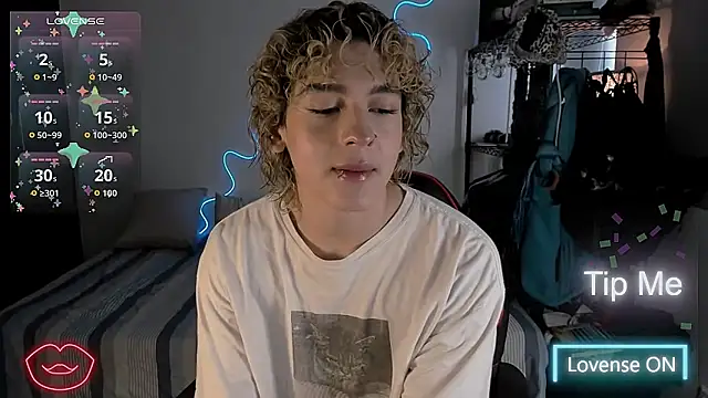 Lyric Mirage online show from November 4, 2025, 12:53 pm