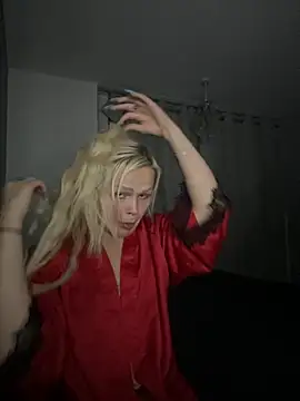 CherryXOX- online show from October 26, 2025, 8:31 pm