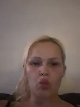 CherryXOX- online show from November 27, 2025, 7:36 pm