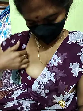 Snapshot of hot-telugu-queen chatting on January 7, 2026, 8:19 am hot-telugu-queen online show from January 7, 2026, 8:19 am