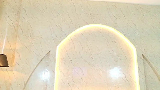 Antonella Russo1 online show from March 31, 2026, 1:02 pm