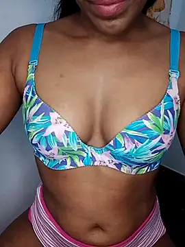 Kavee Girl0 online show from July 18, 2026, 4:26 pm