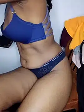 Kavee Girl0 online show from August 1, 2026, 1:42 pm