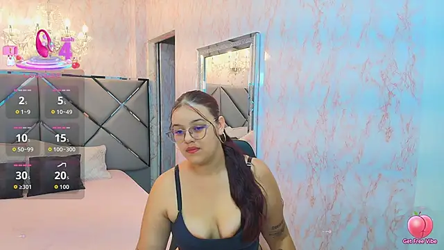 Snapshot of scarlett_montoya chatting on December 3, 2025, 7:02 pm scarlett montoya online show from December 3, 2025, 7:02 pm