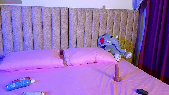 LittleStar SM online show from November 10, 2025, 4:28 am